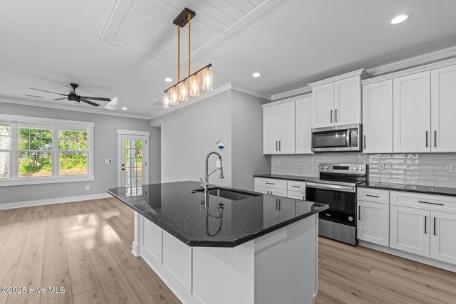 408 Summit Street, Aberdeen, NC 28315