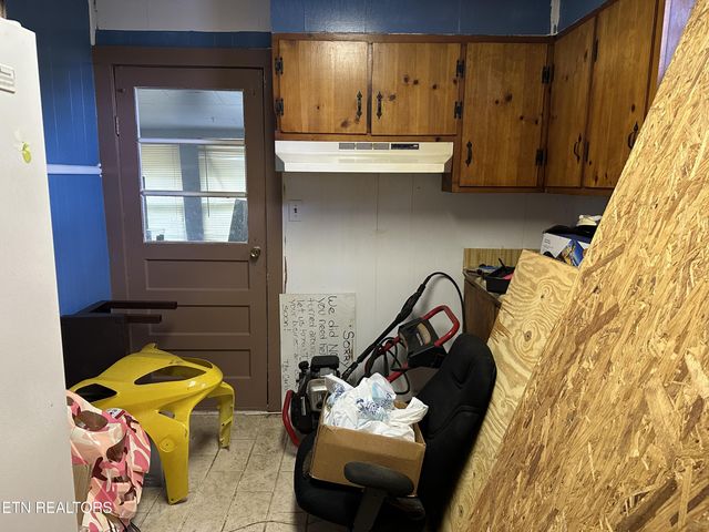 391 Genesis Rd, Crossville, TN 38555