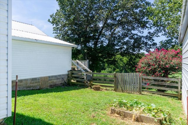 519 John McCoin Rd, Sparta, TN 38583
