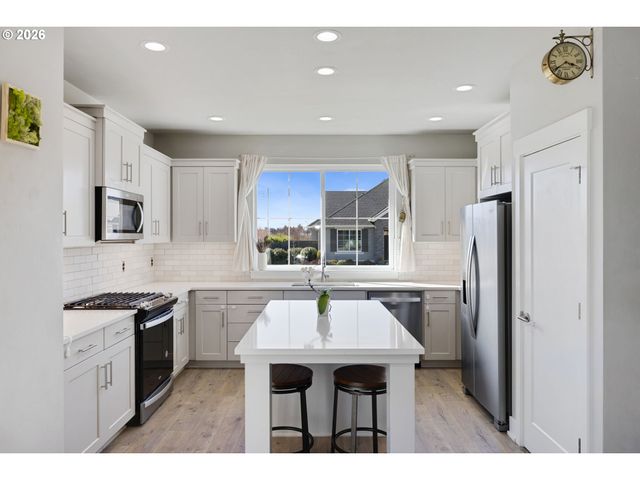 4522 Se 63RD Ave, Hillsboro, OR 97123