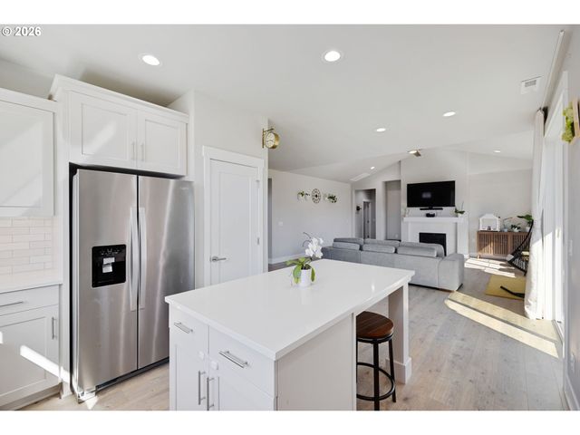 4522 Se 63RD Ave, Hillsboro, OR 97123