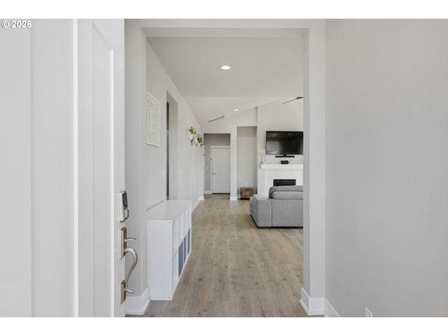 4522 Se 63RD Ave, Hillsboro, OR 97123