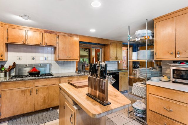 32 Maple Street, Andover, NH 03216
