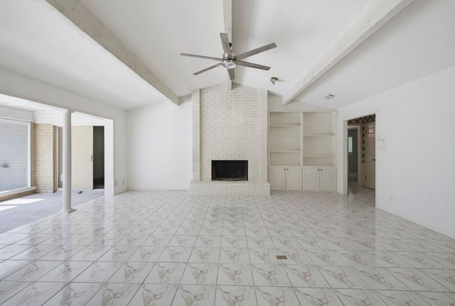 21 Crosslands Road, Benbrook, TX 76132