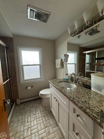 8473 Dixie Highway, Ira, MI 48023