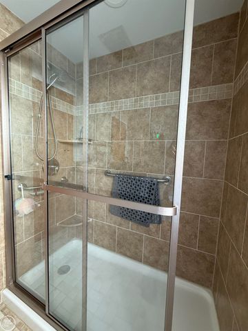 8473 Dixie Highway, Ira, MI 48023
