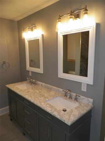 5524 Topper Court, North Richland Hills, TX 76180