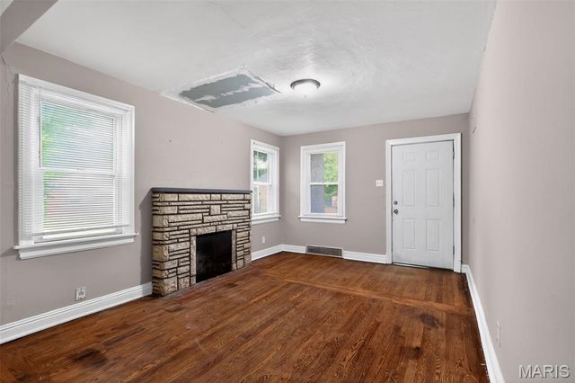 321 Henquin Drive, St Louis, MO 63135