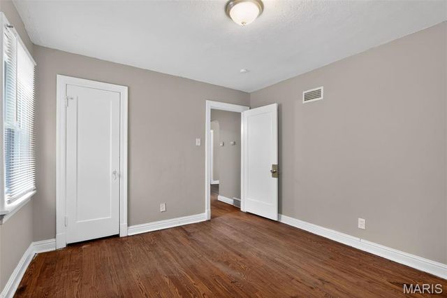 321 Henquin Drive, St Louis, MO 63135