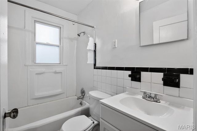 321 Henquin Drive, St Louis, MO 63135