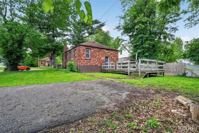 321 Henquin Drive, St Louis, MO 63135
