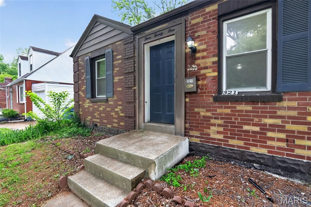 321 Henquin Drive, St Louis, MO 63135