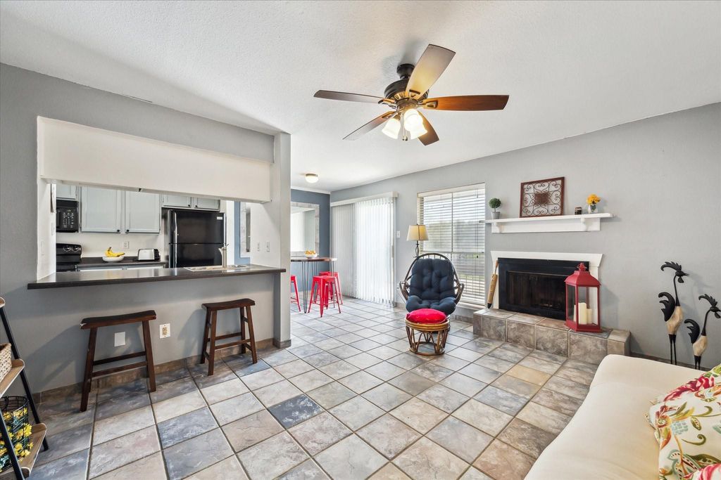 18515 Egret Bay Boulevard 808, Webster, TX 77058