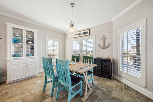 519 Westerly Drive, Tiki Island, TX 77554