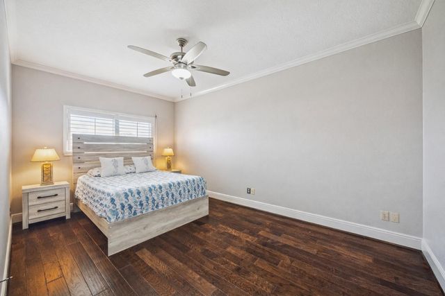 519 Westerly Drive, Tiki Island, TX 77554