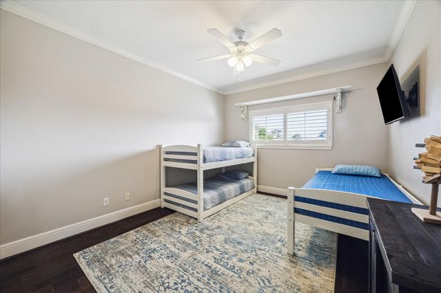 519 Westerly Drive, Tiki Island, TX 77554