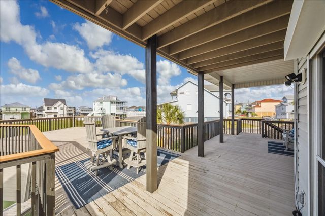 519 Westerly Drive, Tiki Island, TX 77554