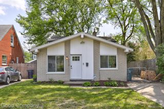 2410 E Lincoln Avenue, Royal Oak, MI 48067