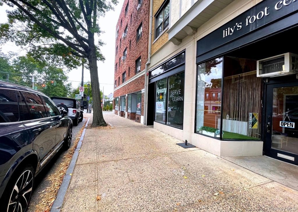 157 Larchmont Avenue Storefront, Larchmont, NY 10538 — photo 3