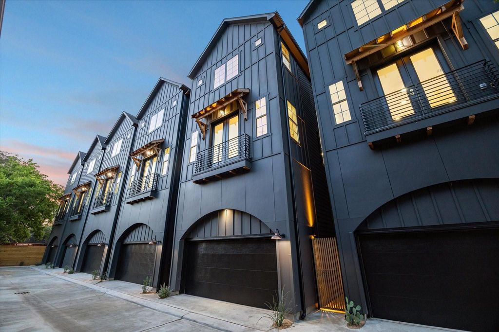 2215 Bevis Street, Houston, TX 77008
