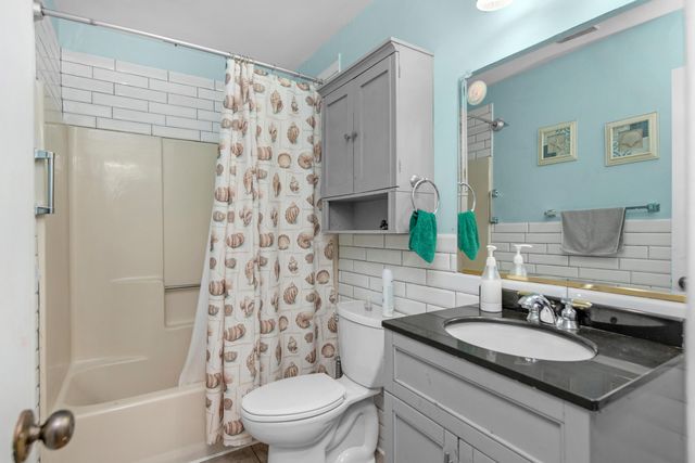 42 7Th Avenue 127, Shalimar, FL 32579