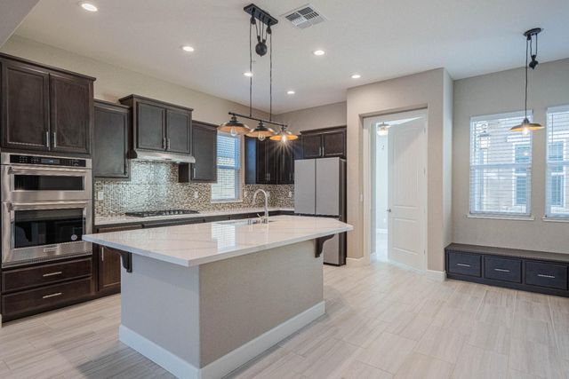 1357 Sunridge Drive, Hollister, CA 95023