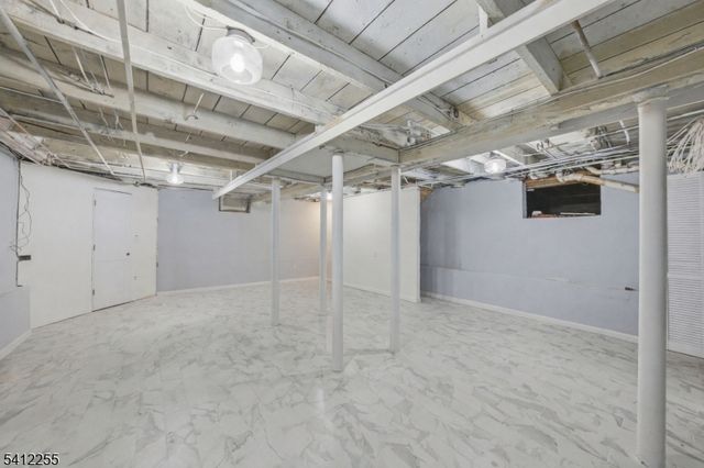 68 Port Reading Ave, Woodbridge Twp., NJ 07095