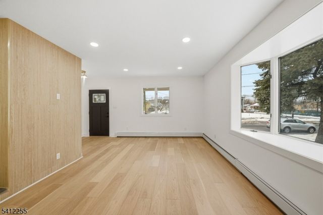 68 Port Reading Ave, Woodbridge Twp., NJ 07095