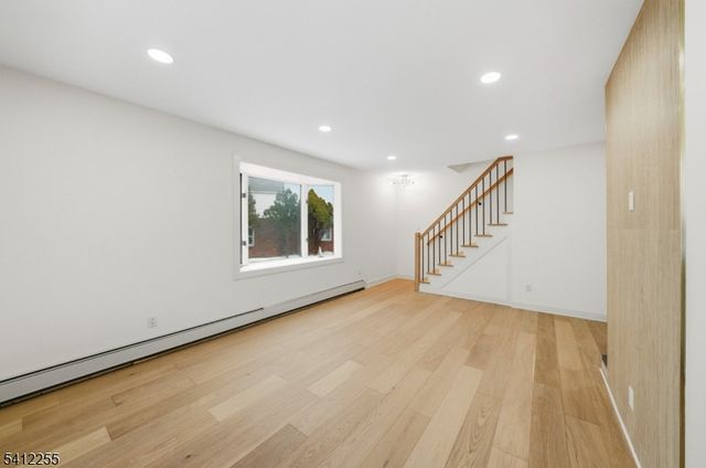 68 Port Reading Ave, Woodbridge Twp., NJ 07095