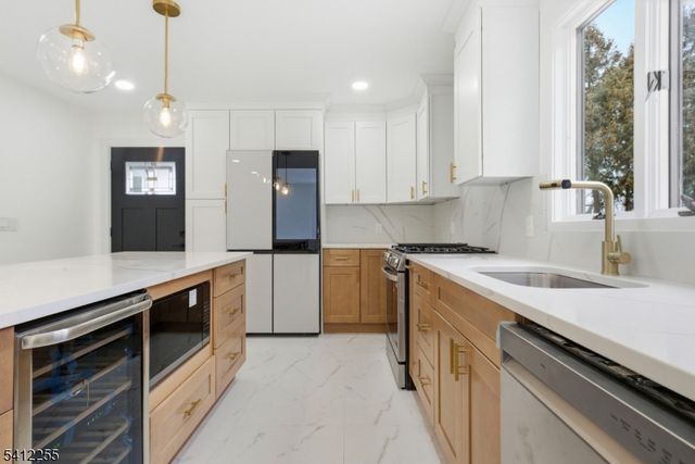 68 Port Reading Ave, Woodbridge Twp., NJ 07095