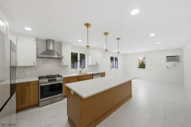 68 Port Reading Ave, Woodbridge Twp., NJ 07095