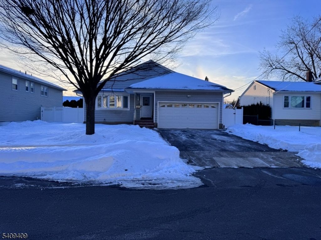 52 28Th St, Fair Lawn Boro, NJ 07410