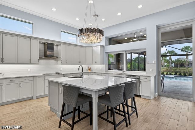 6007 Barthelemy AVE, Naples, FL 34113