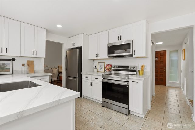 2208 Vashon Ave NE, Renton, WA 98059