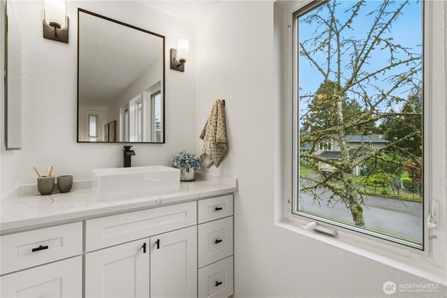 2208 Vashon Ave NE, Renton, WA 98059