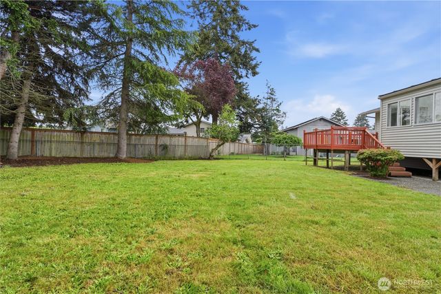 2208 Vashon Ave NE, Renton, WA 98059