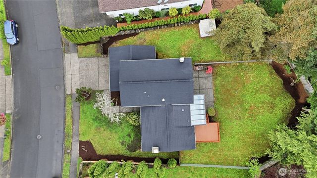 2208 Vashon Ave NE, Renton, WA 98059