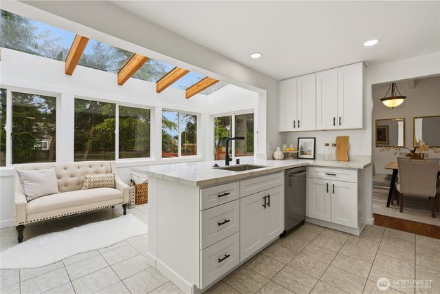 2208 Vashon Ave NE, Renton, WA 98059