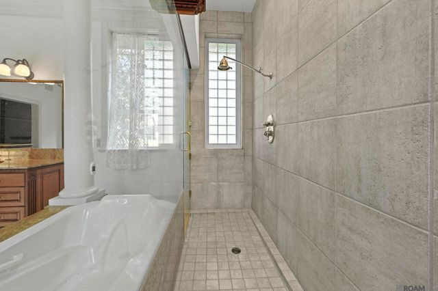 11646 N Oak Hills Pkwy, Baton Rouge, LA 70810