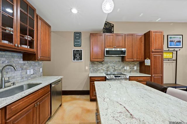 11646 N Oak Hills Pkwy, Baton Rouge, LA 70810