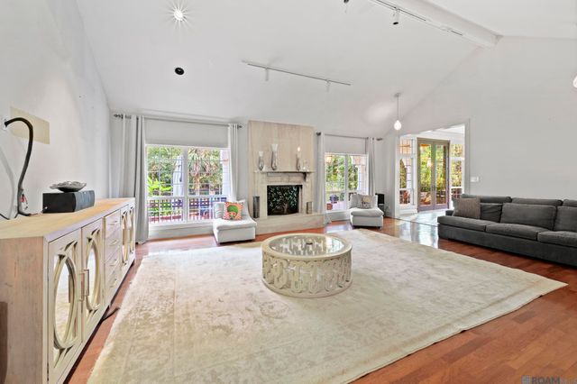 11646 N Oak Hills Pkwy, Baton Rouge, LA 70810