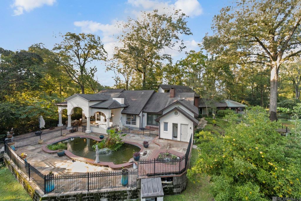 11646 N Oak Hills Pkwy, Baton Rouge, LA 70810