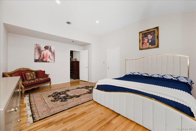 12 Red Brook Road, Great Neck, NY 11024