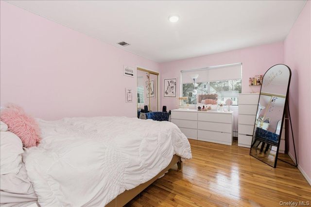 12 Red Brook Road, Great Neck, NY 11024