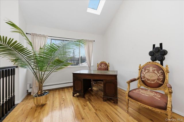 12 Red Brook Road, Great Neck, NY 11024