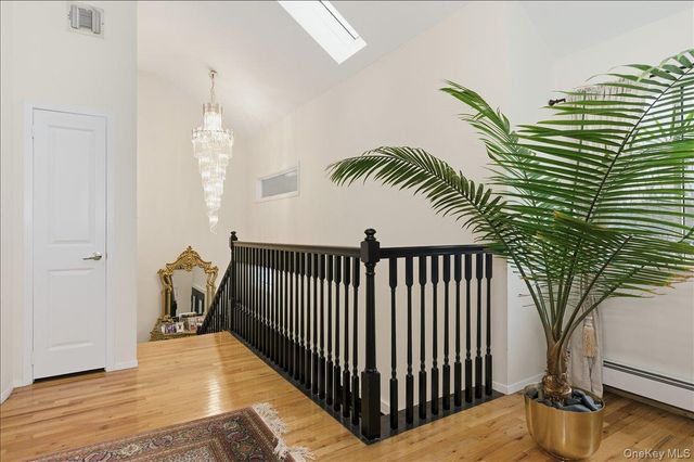 12 Red Brook Road, Great Neck, NY 11024