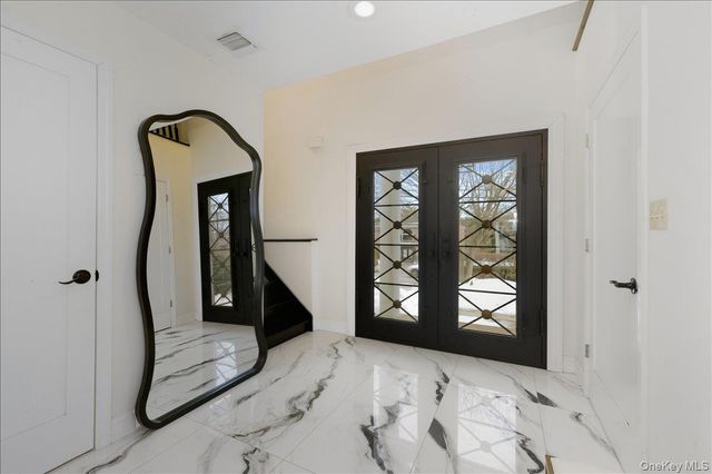 12 Red Brook Road, Great Neck, NY 11024