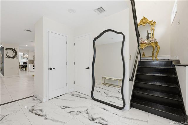 12 Red Brook Road, Great Neck, NY 11024