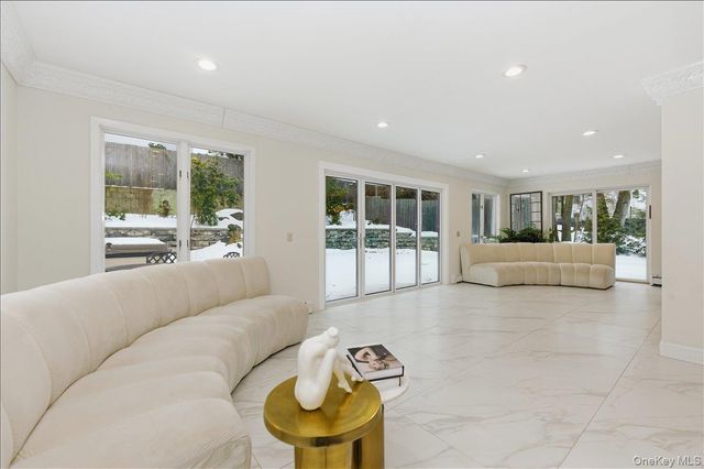 12 Red Brook Road, Great Neck, NY 11024