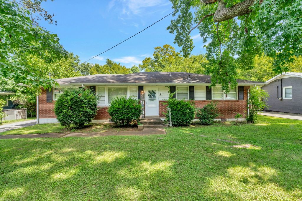 812 Tuckahoe Dr, Madison, TN 37115